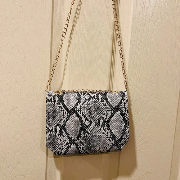 Snakeskin Print Crossbody Bag - Picture 2 of 3